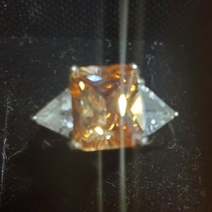 🚫🚫SOLD🚫🚫Ring